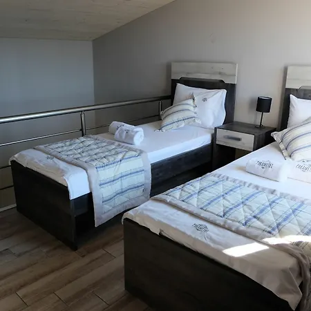 Paramithi Luxury Apartman Nikíti