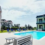 Paramithi Luxury Apartament *
