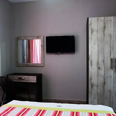 Paramithi Luxury ניקיטי